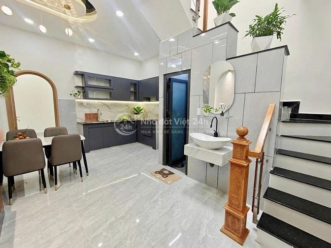 Cần di chuyển chỗ ở do công việc nên bán rẻ nhà này giá chỉ 465tr