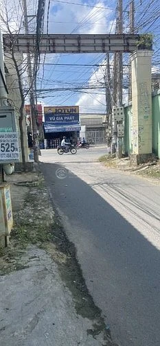 Cần di chuyển chỗ ở do công việc nên bán rẻ nhà này giá chỉ 465tr
