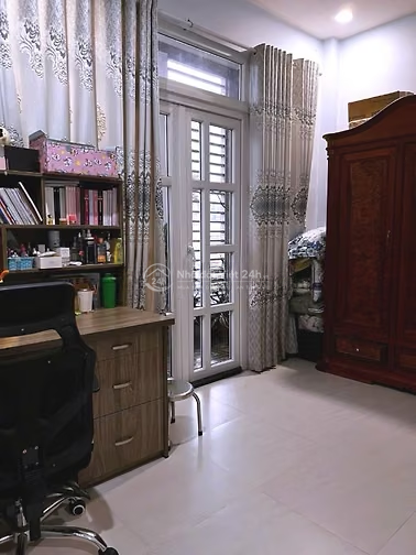 Bán nhà mặt tiền kinh doanh Nguyễn Trãi