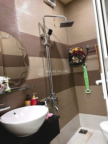 Bán nhà mặt tiền kinh doanh Nguyễn Trãi