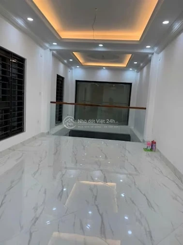 Cho thuê tầng 1, tầng 2 ưu tiên làm văn phòng