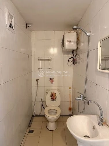 Chính chủ cho thuê lại căn hộ tập thể 60m2 Tầng 1 Kim Liên.