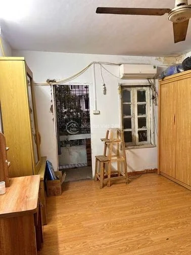 CHÍNH CHỦ CHO THUÊ NHÀ TẬP THỂ 65M2, 2 NGỦ, 1 KHÁCH , ĐỦ ĐỒ CƠ BẢN