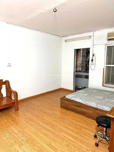 CHÍNH CHỦ CHO THUÊ NHÀ TẬP THỂ 65M2, 2 NGỦ, 1 KHÁCH , ĐỦ ĐỒ CƠ BẢN