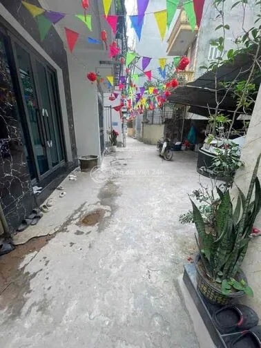 CHO THUÊ NHÀ NGUYÊN CĂN 5Tx3PN TỔ 12 YÊN NGHĨA - FULL ĐỒ - Ô TÔ ĐỖ CỬA
