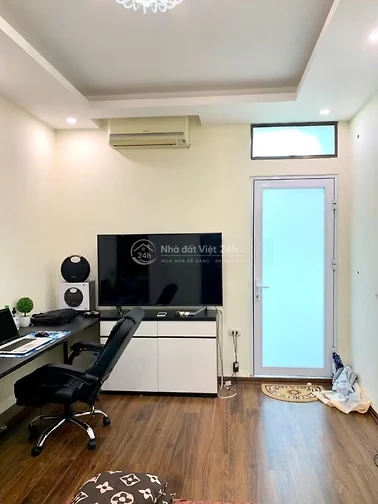 cho thuê nhà nguyên căn 3.5 tầng  ngõ 129 Trương Định, Quận Hoàng Mai