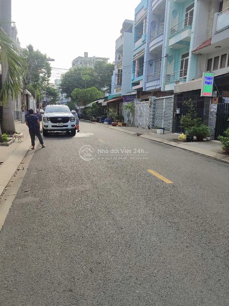 Bán nhà đường 22 sát metro 4x18 3 lầu
