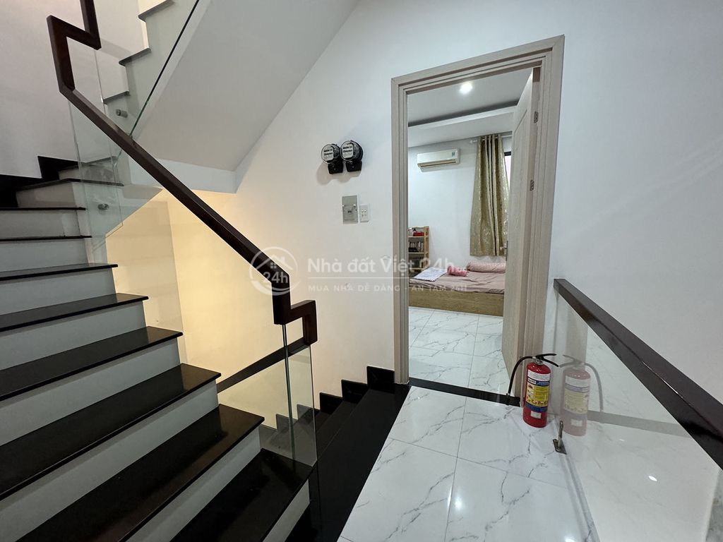 3L (3,8x14) mặt tiền Cầm Bá Thước có 6 phòng d.vụ VIP t.nhập 40 tr/th