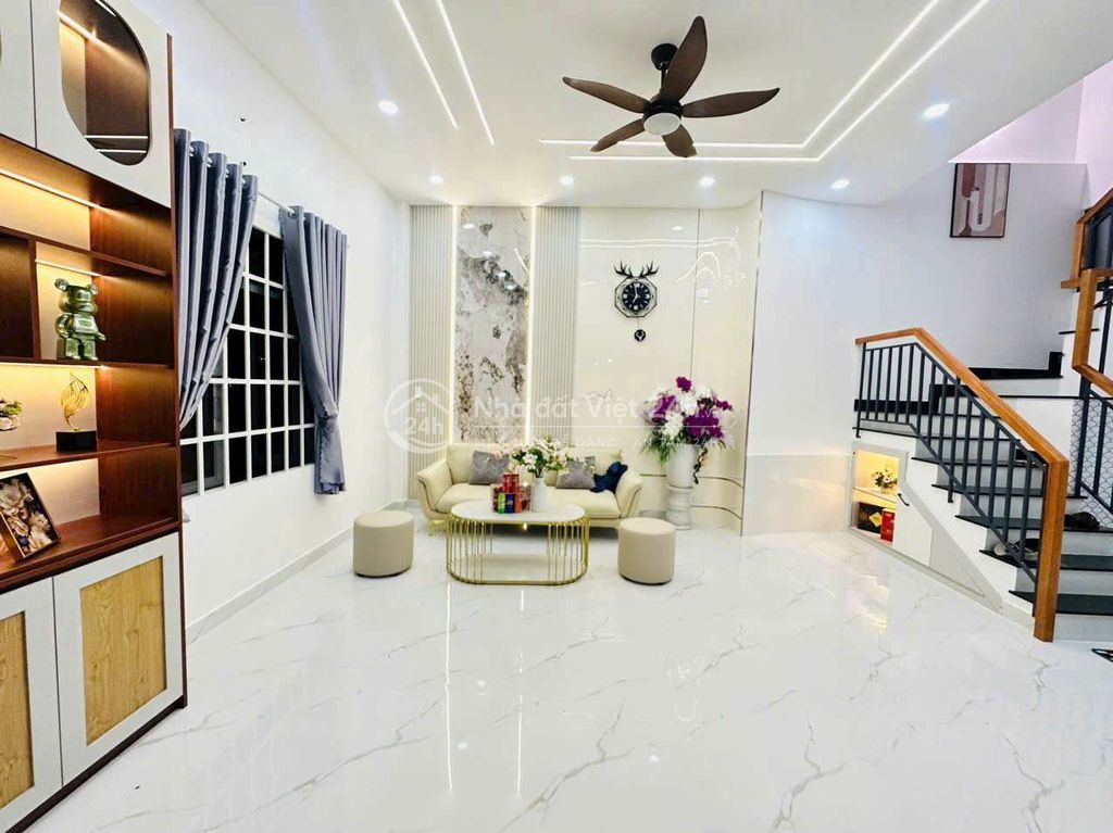 NGỘP NẶNG! BÁN GẤP NHÀ 90M2, 2 TẦNG, HẺM XE HƠI, LÊ VĂN VIỆT