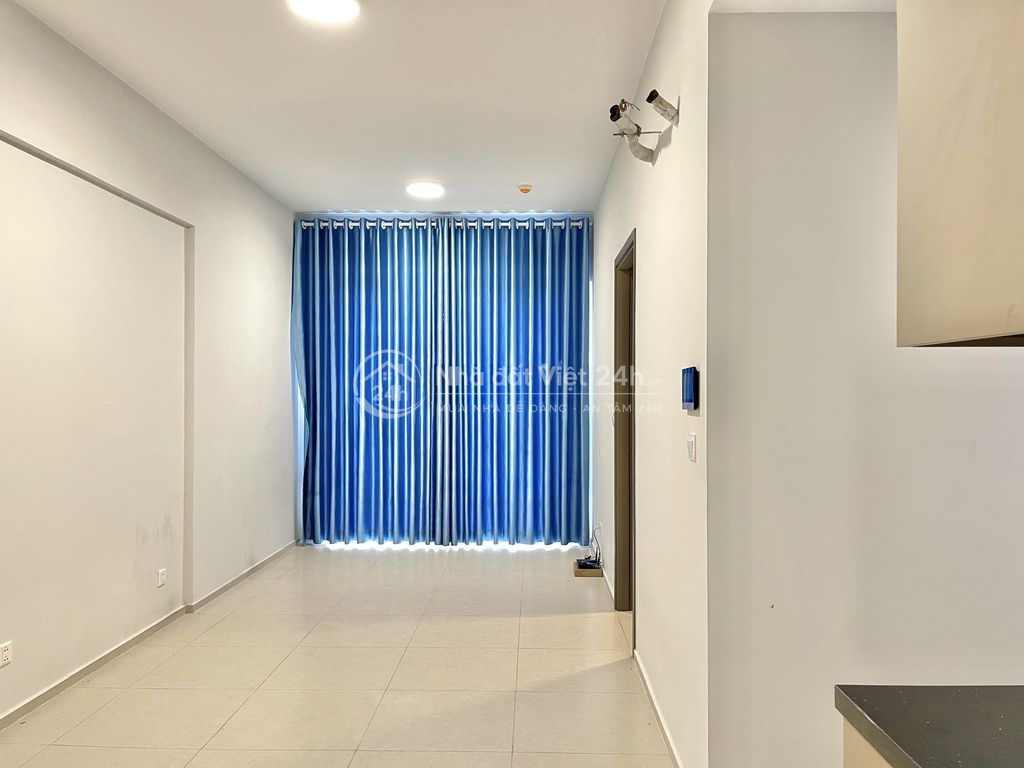 Bán căn 60m2, block C, tầng cao, view ủy ban, có sổ