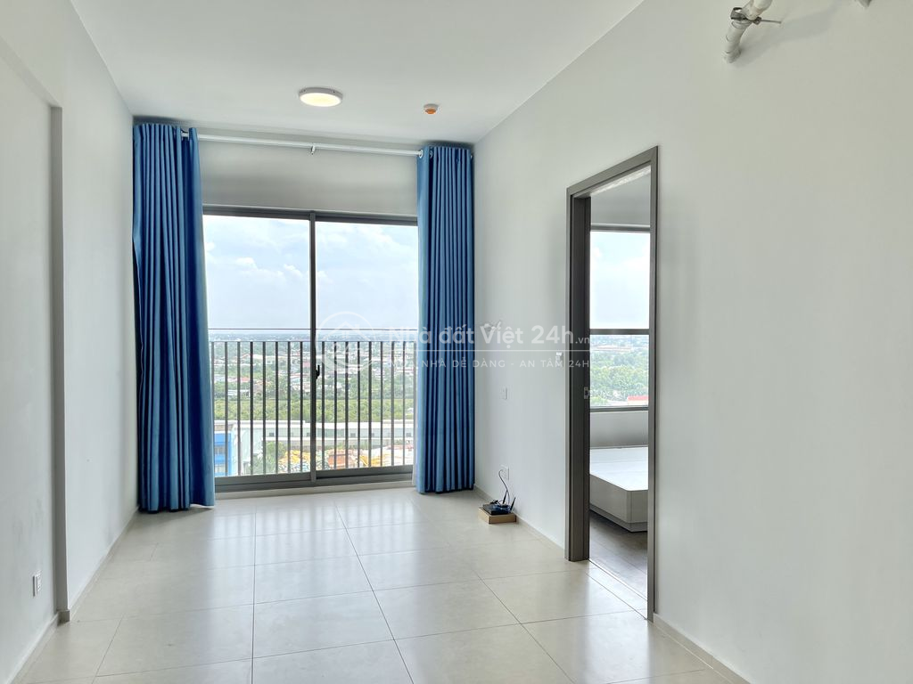Bán căn 60m2, block C, tầng cao, view ủy ban, có sổ