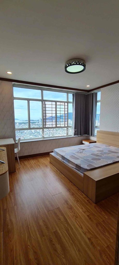cần bán căn hộ hagl căn góc 117m2 3pn
