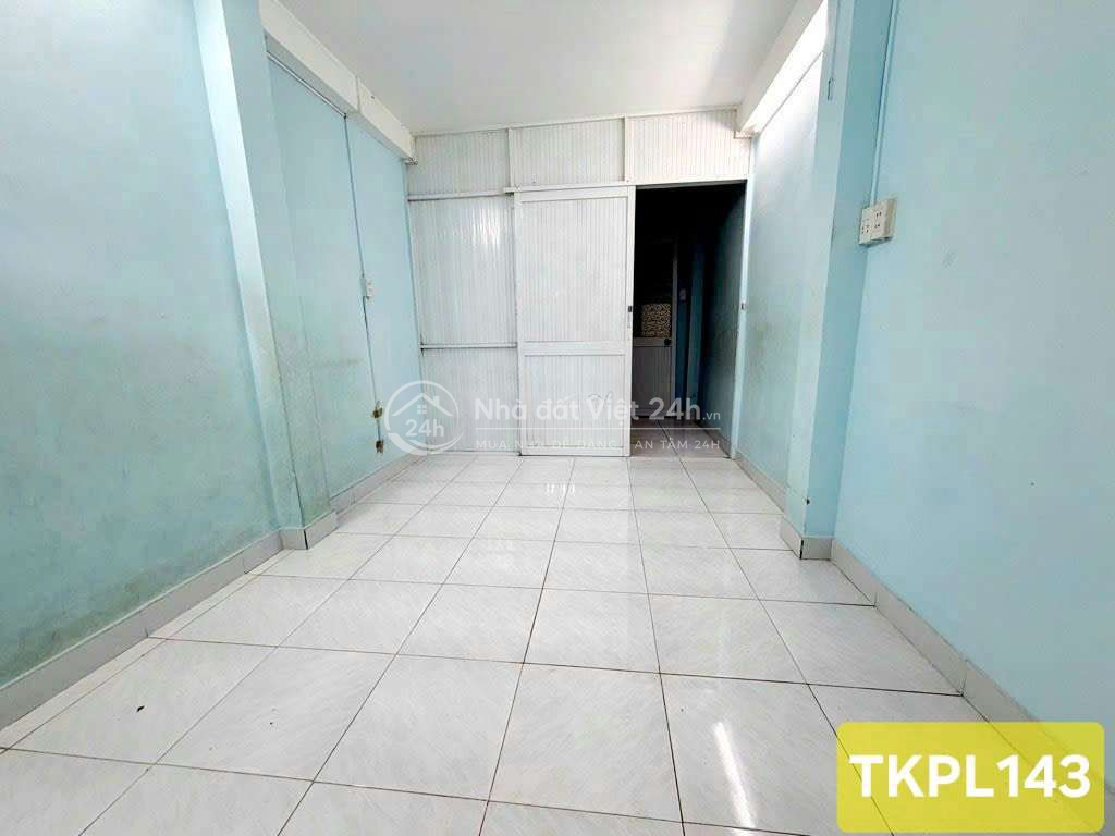 CHỈ NHỈNH 2 TỎI HỘ KHẨU TT Q.3 NHÀ 3 TẦNG