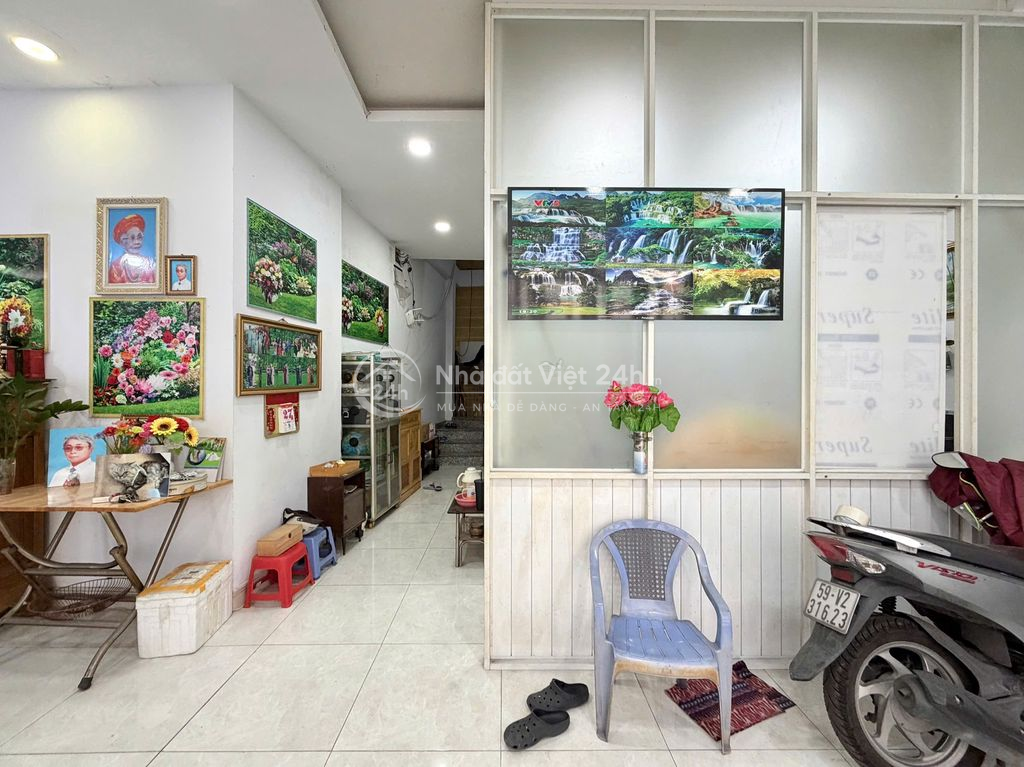  BÁN NHÀ 5PN – 6WC- VIEW MẶT TIỀN NGUYỄN BỈNH KHIÊM .