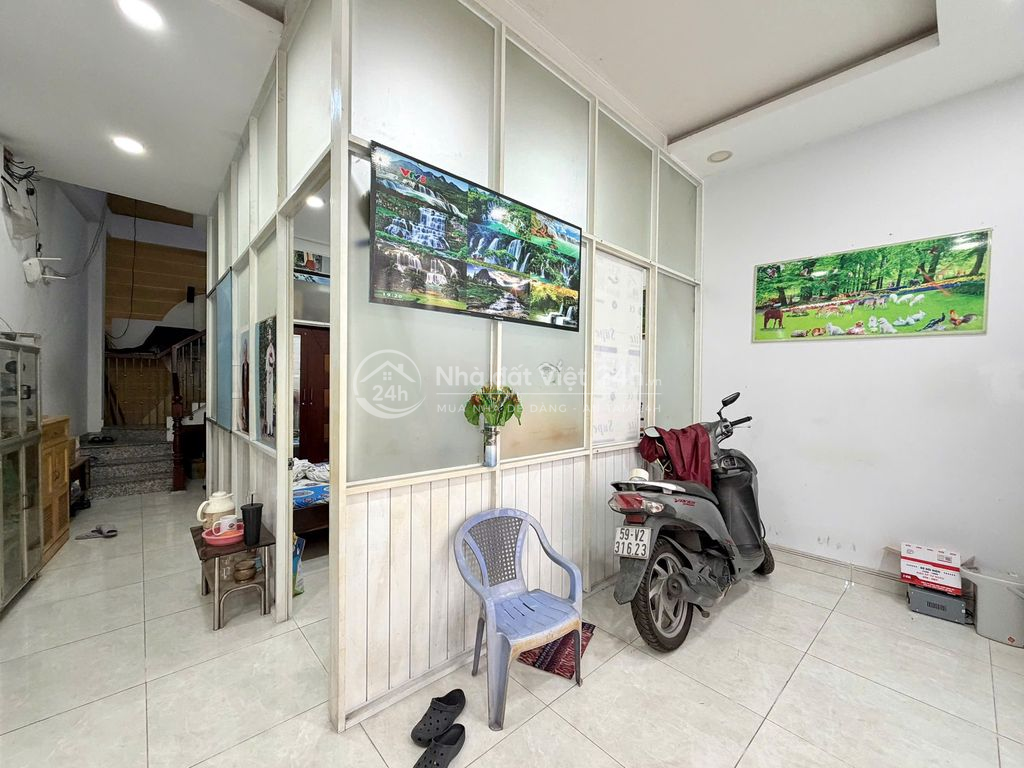  BÁN NHÀ 5PN – 6WC- VIEW MẶT TIỀN NGUYỄN BỈNH KHIÊM .