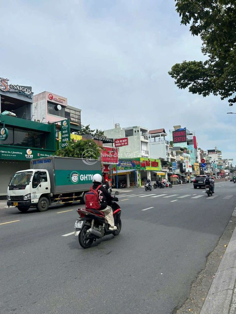 Bán Nhà mặt tiền Phan Văn Trị, P5, Gò Vấp, đối diện Cityland, dt 4x23m