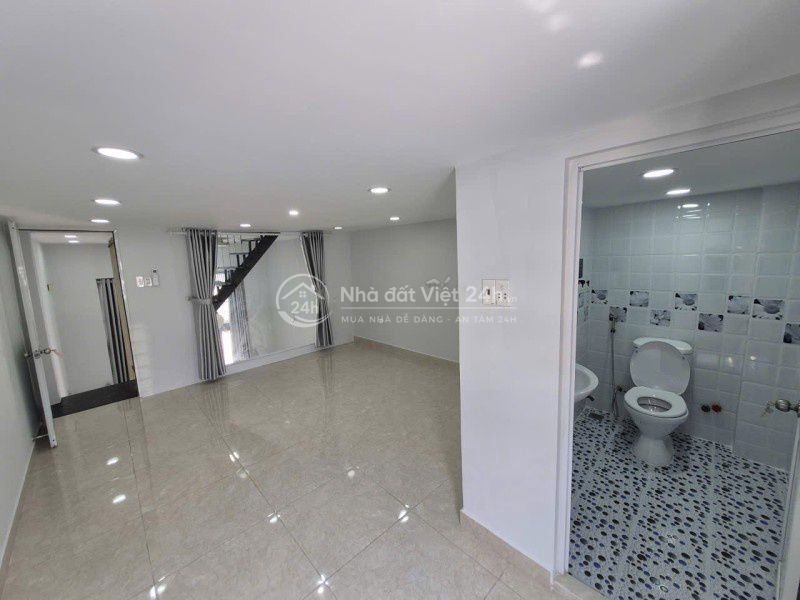 Lô góc hẻm ô tô Ni Sư Huỳnh Liên, Tân Bình, 30m2, 2PN, chỉ 4 tỷ nhỉnh