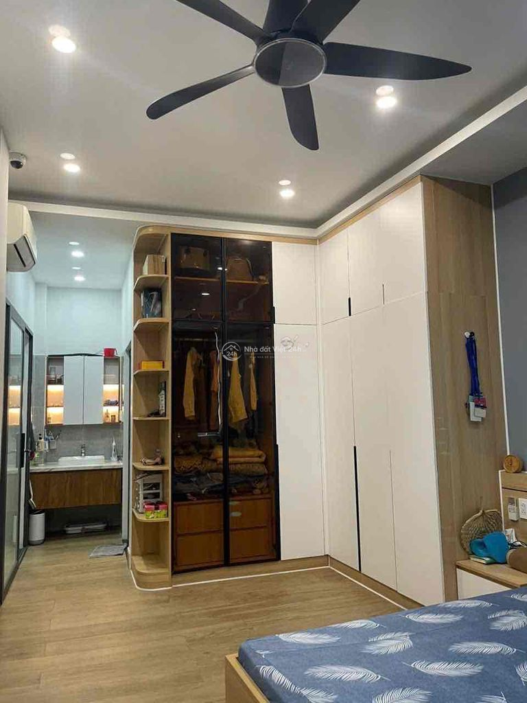 Nhà 1 trệt 2 lầu Full Nội Thất Xịn, đường xe tải gần Lã Xuân Oai Q.9