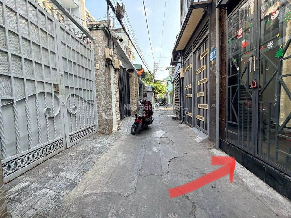 Bán nhà 1 trệt 1 lầu hẻm oto ngay cổng chợ Bà Chiểu TP HCM