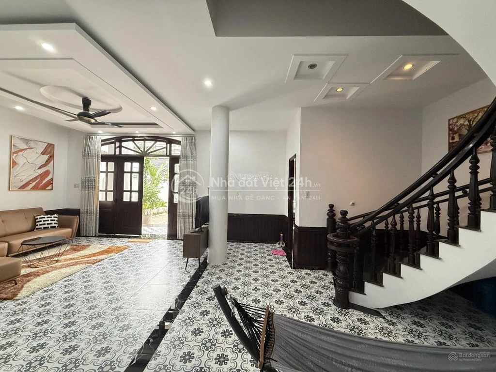 Biệt thự 197m² đất, Sổ hồng hoàn công, Full nội thất – 7 phút đến biển