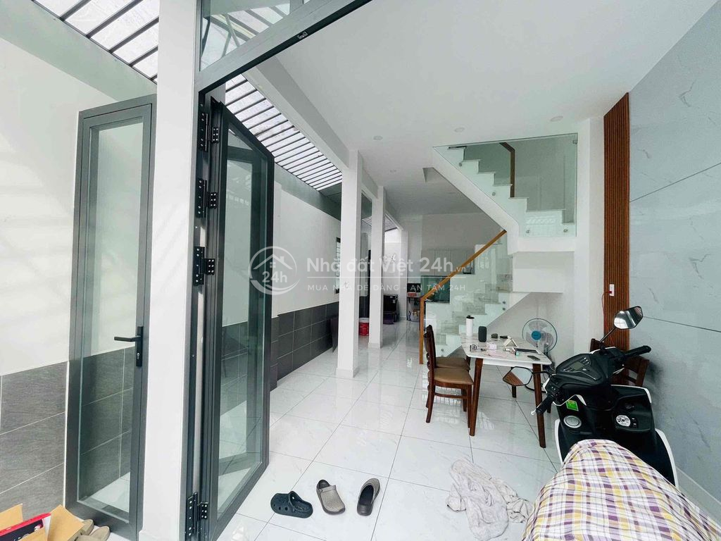bán nhà hẻm xe hơi 793 kiều đàm,sát bên Q1-4