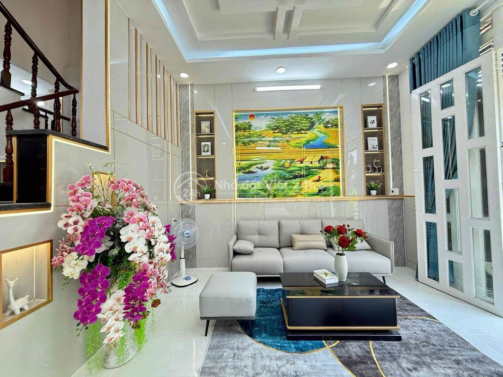  Nhà chính chủ 5,05x11 m , 3 lầu hẻm nhựa 9m Ht07 Q12