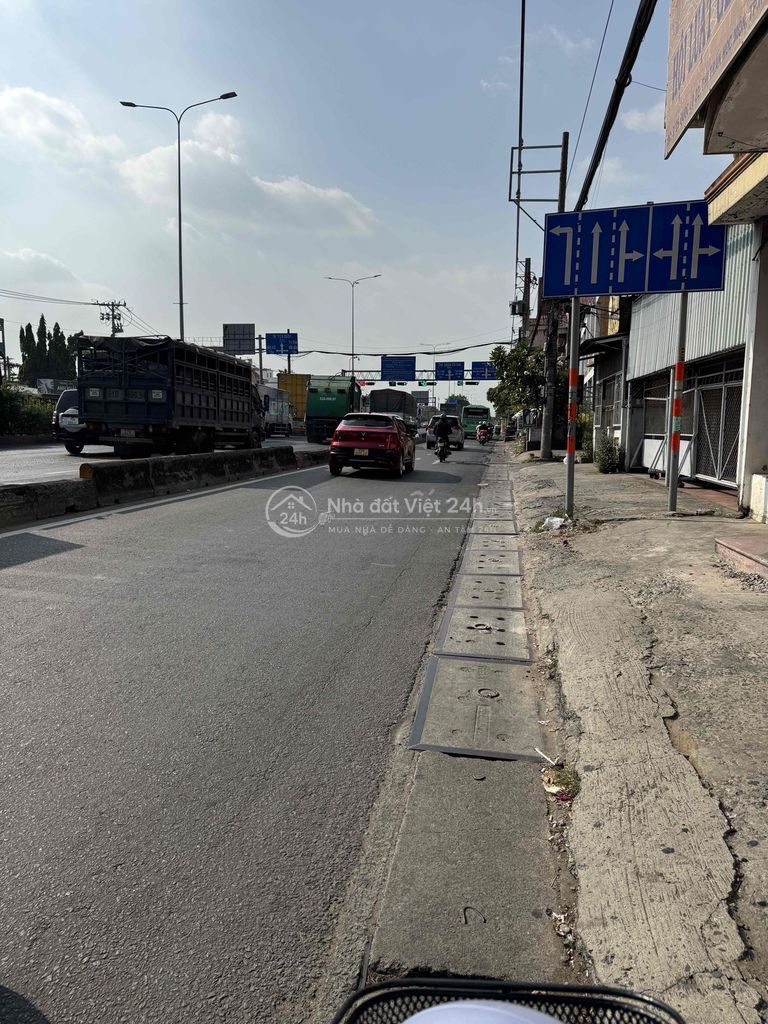 BÁN NHÀ MT QUỐC LỘ 22