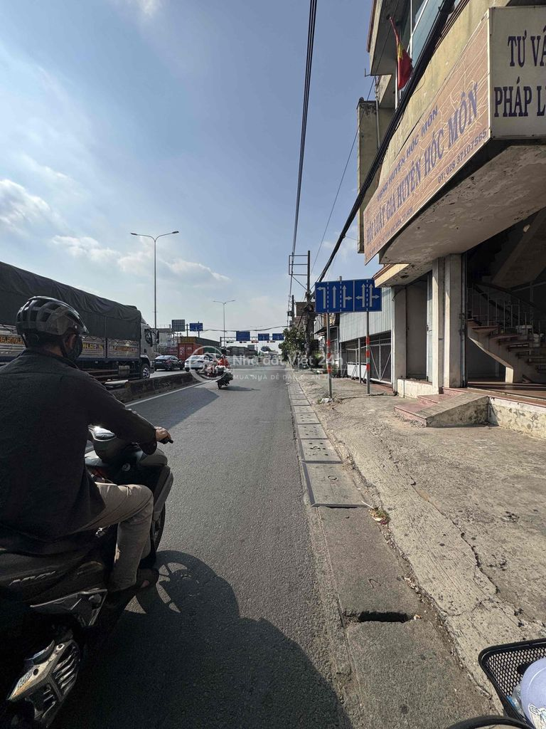 BÁN NHÀ MT QUỐC LỘ 22