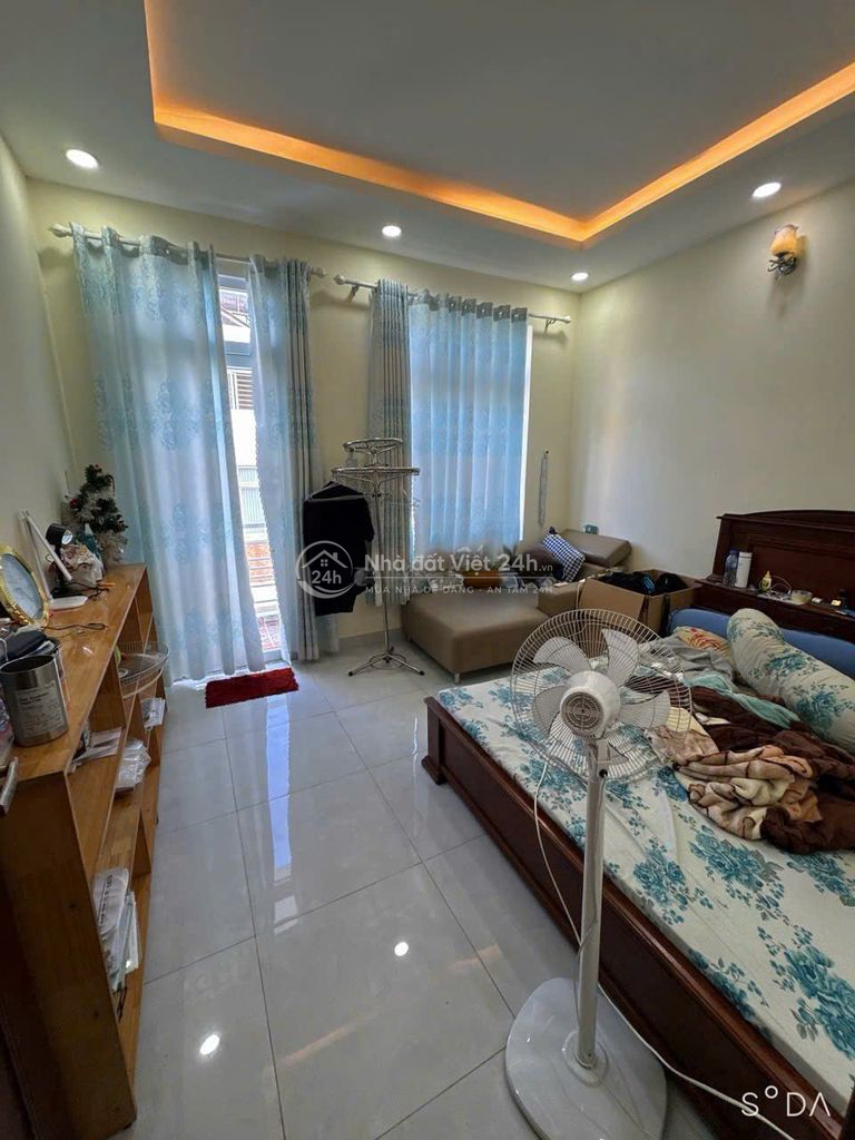 Mặt Tiền đường số 72 khu Bình Phú Q6 Giá 8,3 tỷ còn thương lượng