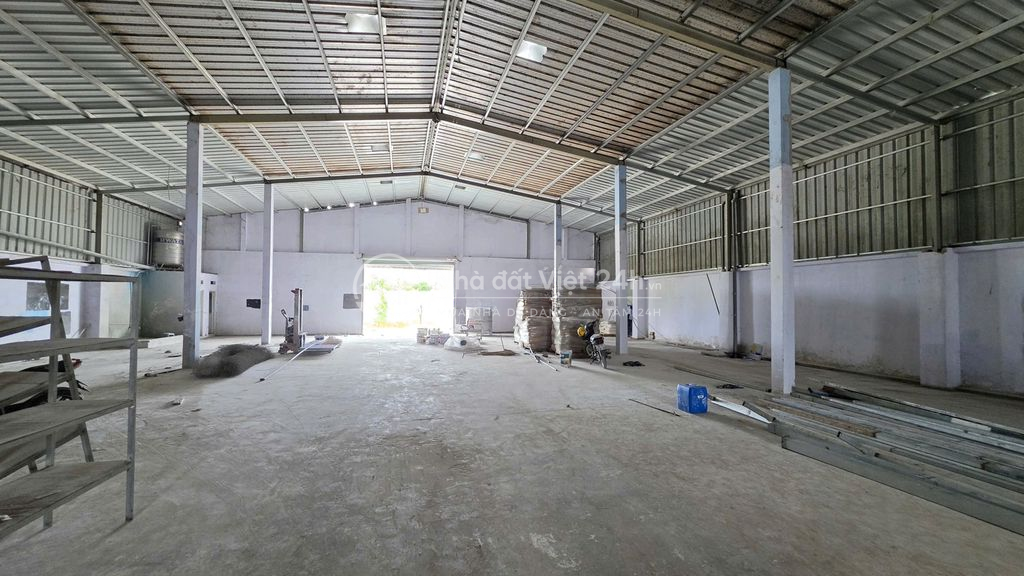 Bán nhà xưởng 20x45, xây full, mặt tiền Nguyễn Thị Ly, gần ngã 3 Giồng