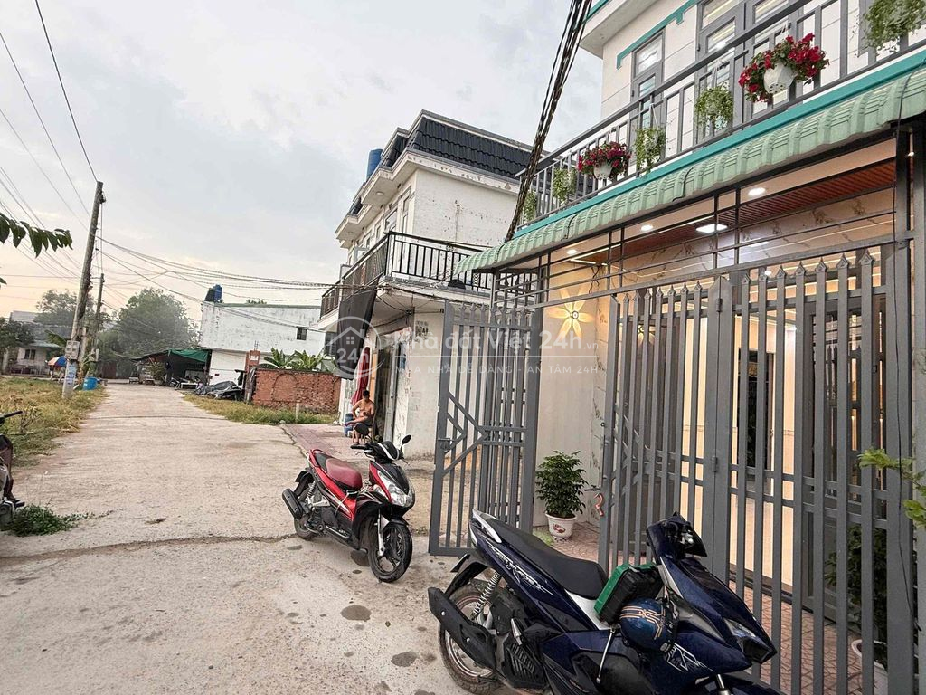 Nhà góc 2mt hẻm oto quay đầu, đường tỉnh lộ 9 Mỹ Hạnh Nam