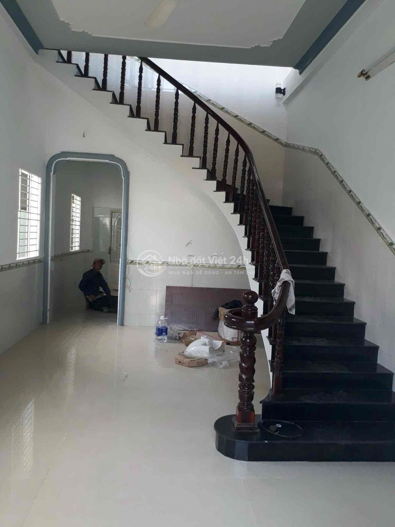 Mặt tiền ò mổ dẫn đến Trần Nam Phú