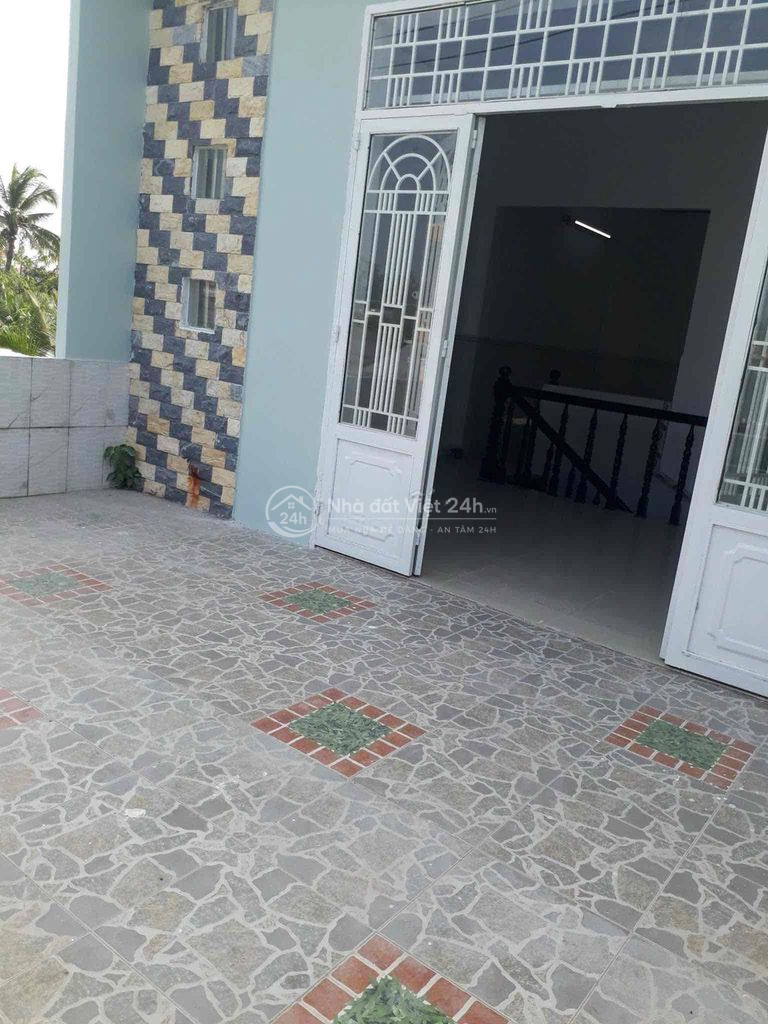 Mặt tiền ò mổ dẫn đến Trần Nam Phú
