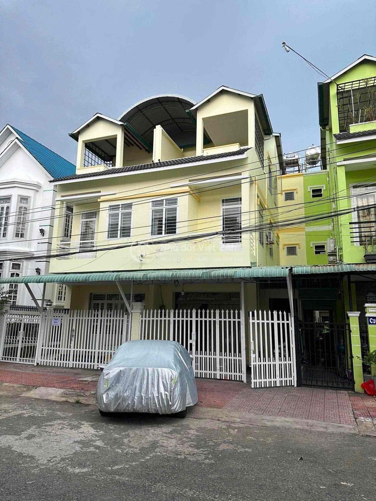 BÁN NHÀ ĐẸP TRONG KHU BIỆT THỰ NGỌC VÂN