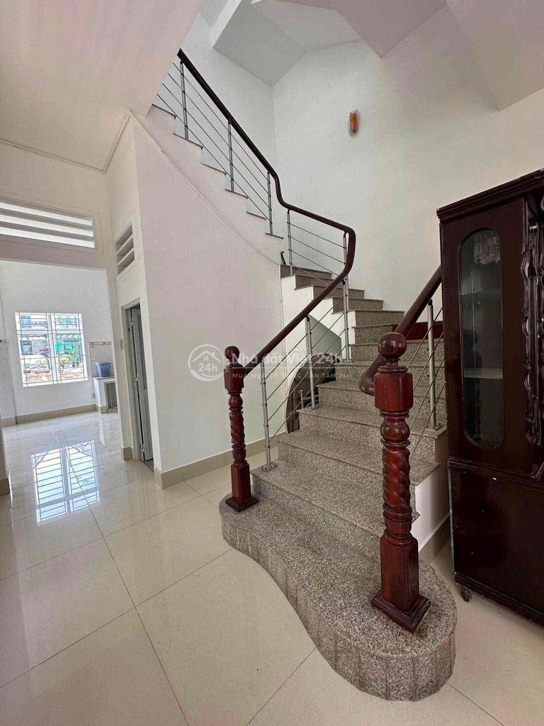 BÁN NHÀ ĐẸP TRONG KHU BIỆT THỰ NGỌC VÂN