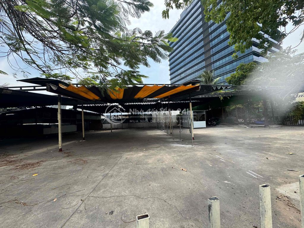 cho thuê mặt bằng MT Nguyễn Văn Linh 750