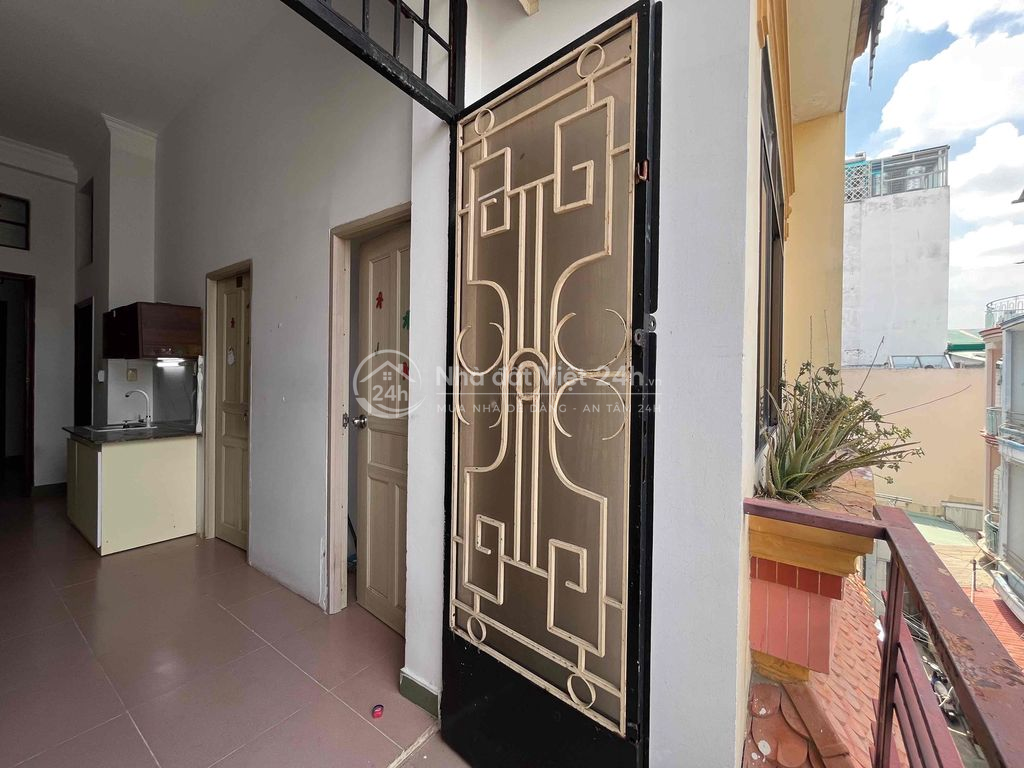 CHO THUÊ CĂN HỘ 2PN BAN CÔNG QUẬN 10 - FULL NỘI THẤT - KHÔNG GIỚI HẠN