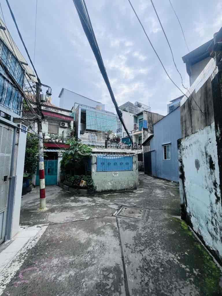 Nhà Đẹp Sổ Chung Bến Bình Đông Quận 8