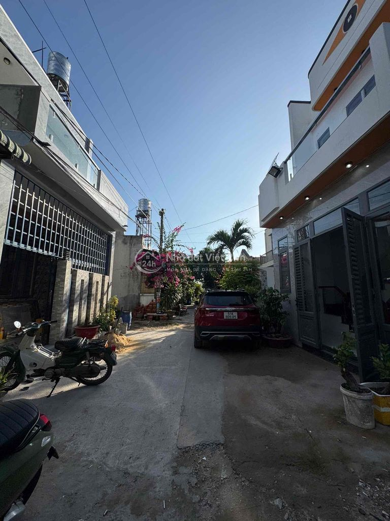 CHÍNH CHỦ BÁN NHÀ TẶNG NỘI THẤT