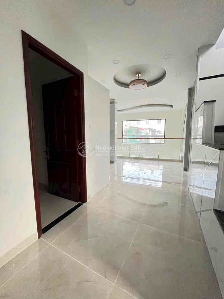 Nhà MTKD Lương Thế Vinh.DT:6.5 X 12m Trêt  2Lâu ST 4PN 4WC