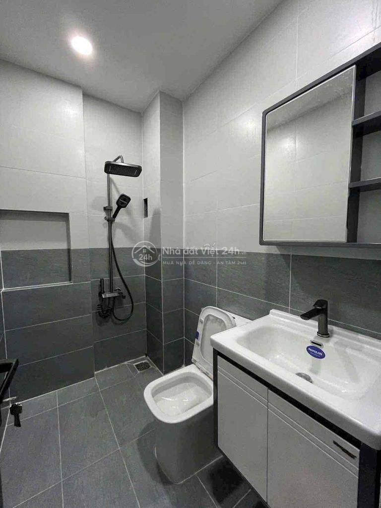 Nhà MTKD Lương Thế Vinh.DT:6.5 X 12m Trêt  2Lâu ST 4PN 4WC
