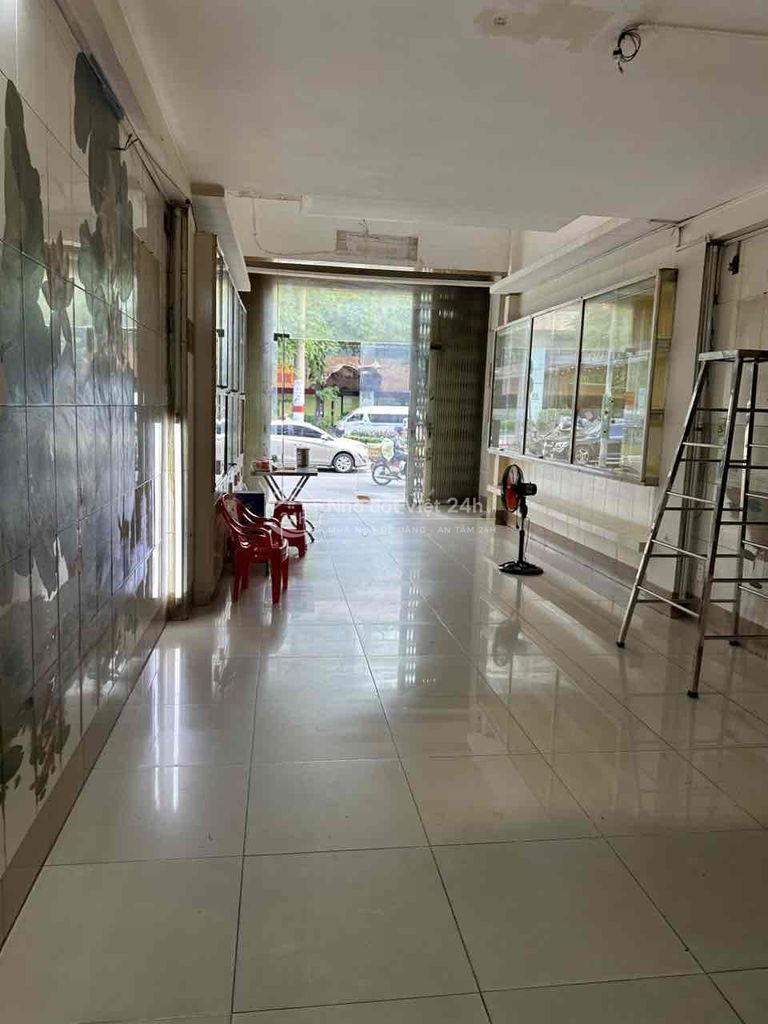 BÁN NHÀ MẶT TIỀN HỒNG BÀNG 6 TẦNG KINH DOANH SẦM UẤT TRUNG TÂM Q.5