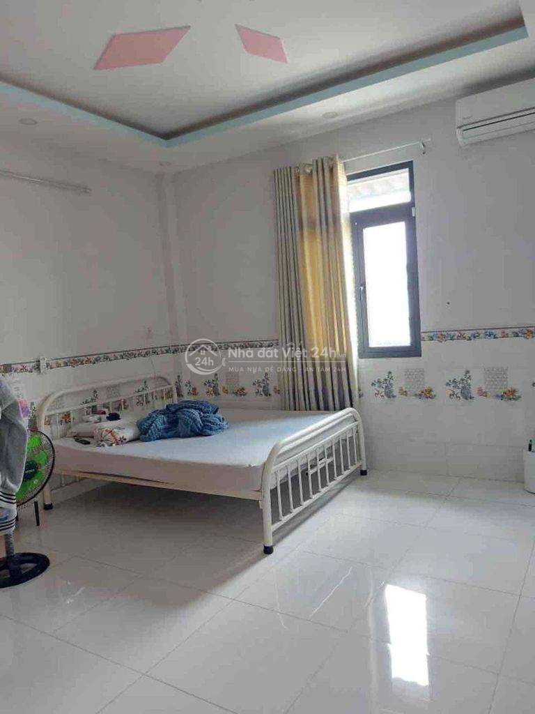 Nhà Ngay Công Viên Nguyễn Sỹ Sách 40 m² 2 Tầng 3 Tỷ Xíu