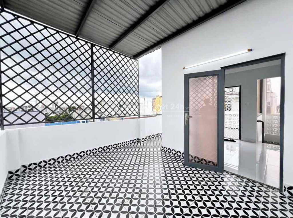 Nhà đẹp 3 lầu đường Trương Thị Hoa (TTH07 cũ) ngay siêu thị Metro