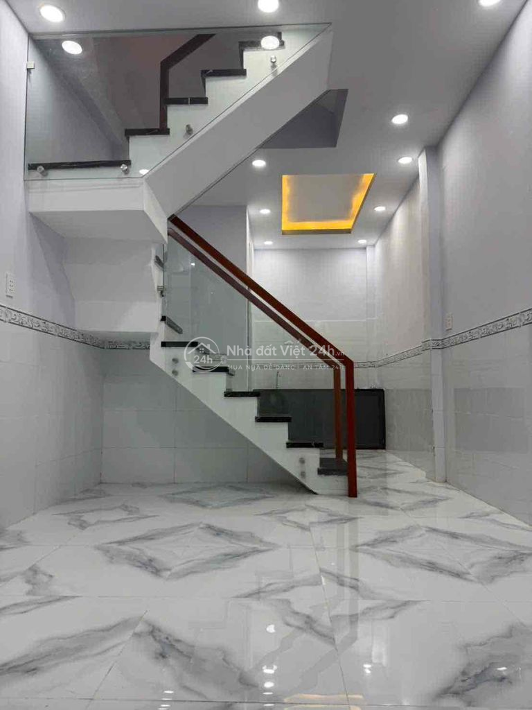 chính chủ bán gấp nhà hẻm 585 Nguyễn Thị Thập Ftân Hưng Quận 7