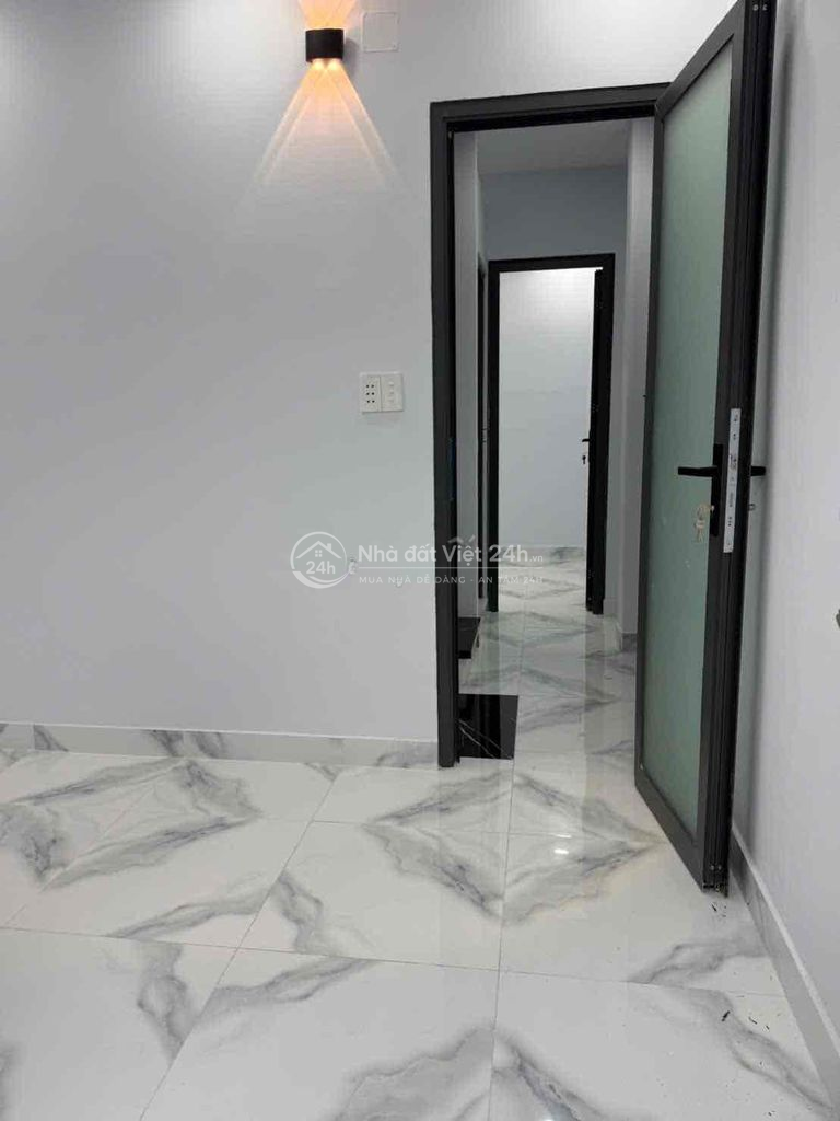chính chủ bán gấp nhà hẻm 585 Nguyễn Thị Thập Ftân Hưng Quận 7