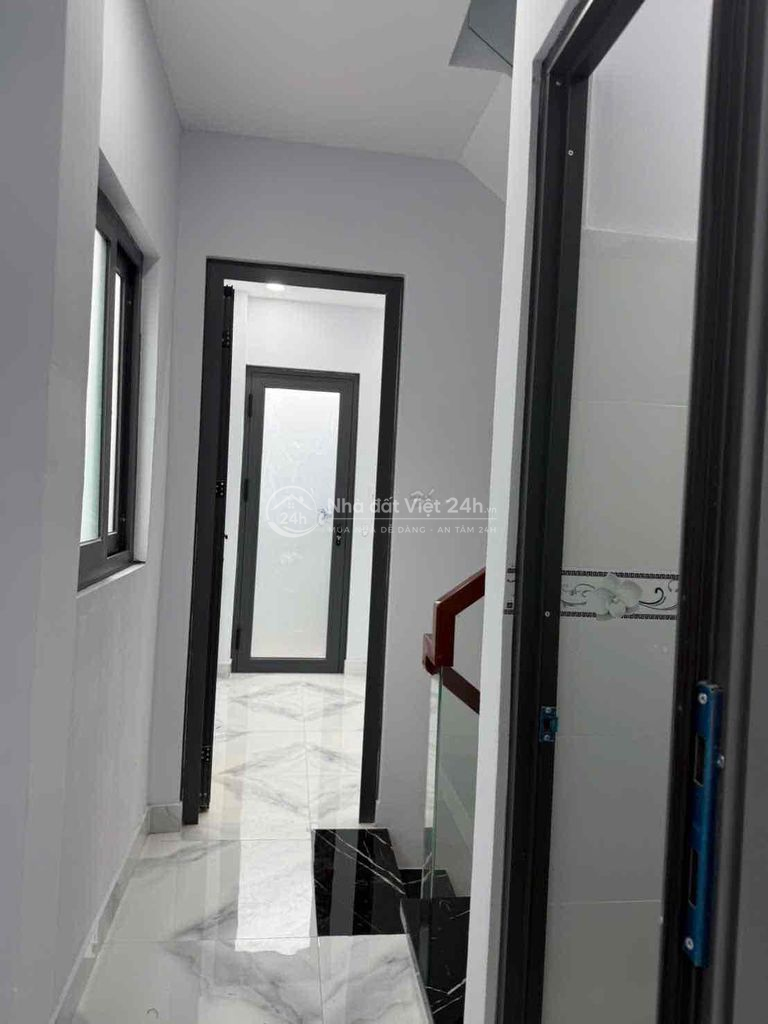 chính chủ bán gấp nhà hẻm 585 Nguyễn Thị Thập Ftân Hưng Quận 7
