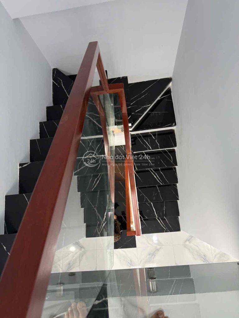 chính chủ bán gấp nhà hẻm 585 Nguyễn Thị Thập Ftân Hưng Quận 7