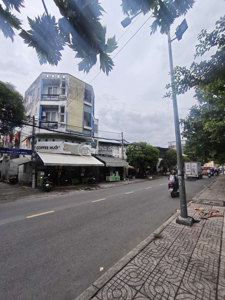 sang quán trà sữa 2 mặt tiền đường D9