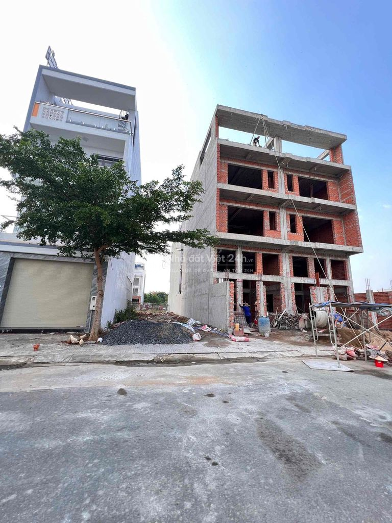 BÁN GẤP NỀN 6x17,5m VIEW HỒ ĐS.10 GIÁ SANG TÊN 2tỷ380